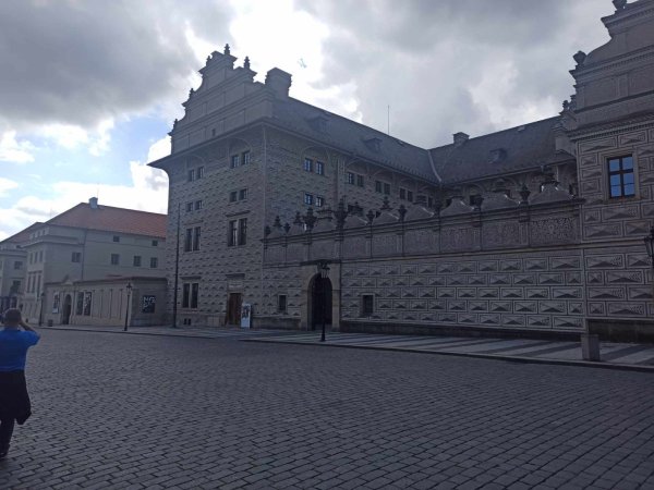 5c40a021-f387-4a26-b008-778ae11c8db4.jpg