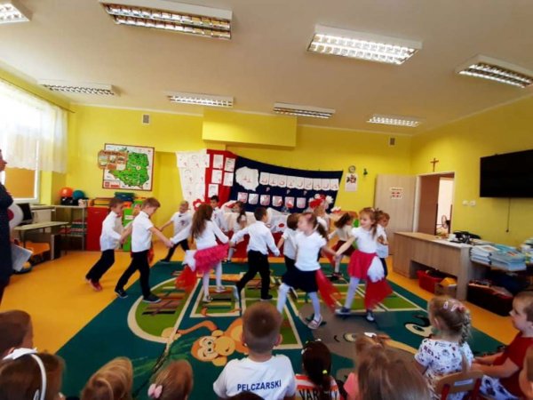 11 listopada - przedszkole w Trześniowie