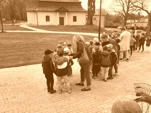 Przedszkolaki w bibliotece
