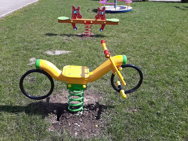 Plac zabaw w Trześniowie