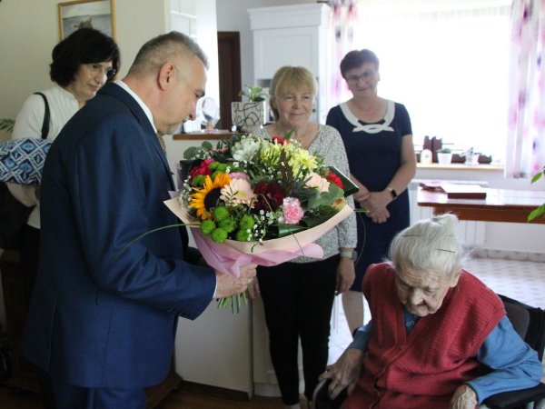 100 urodziny Pani Janiny Prajsnar z Malinówki