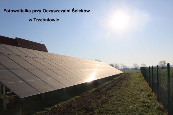 Fotowoltaika przy oczyszczalni ścieków w Trześniowie.jpg