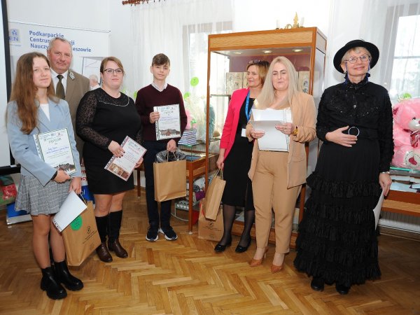 Z Panią Marią poetycka wyprawa do lasu